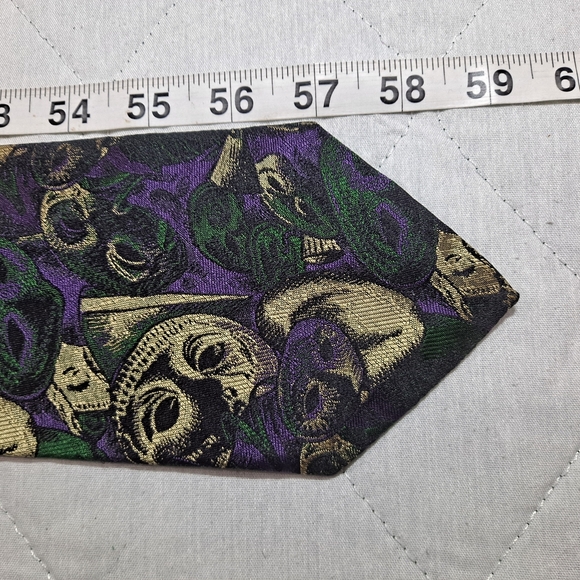 Wembley 💯 Silk Designer Necktie 4"x59" Abstract Multi-colored Purple/Green/Gold - Picture 9 of 9